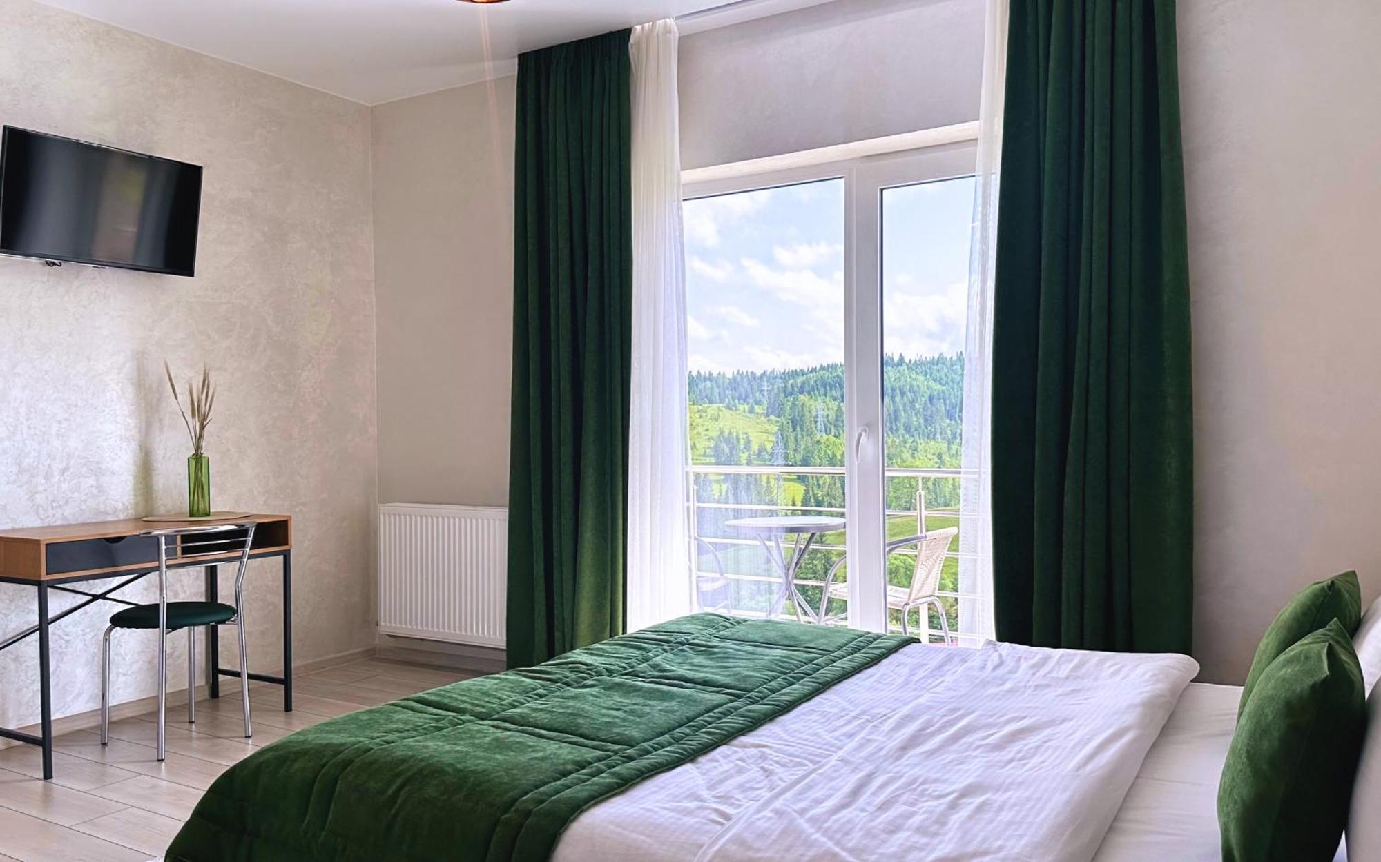 Шепіт Лісу Hotel Bukovel Bagian luar foto
