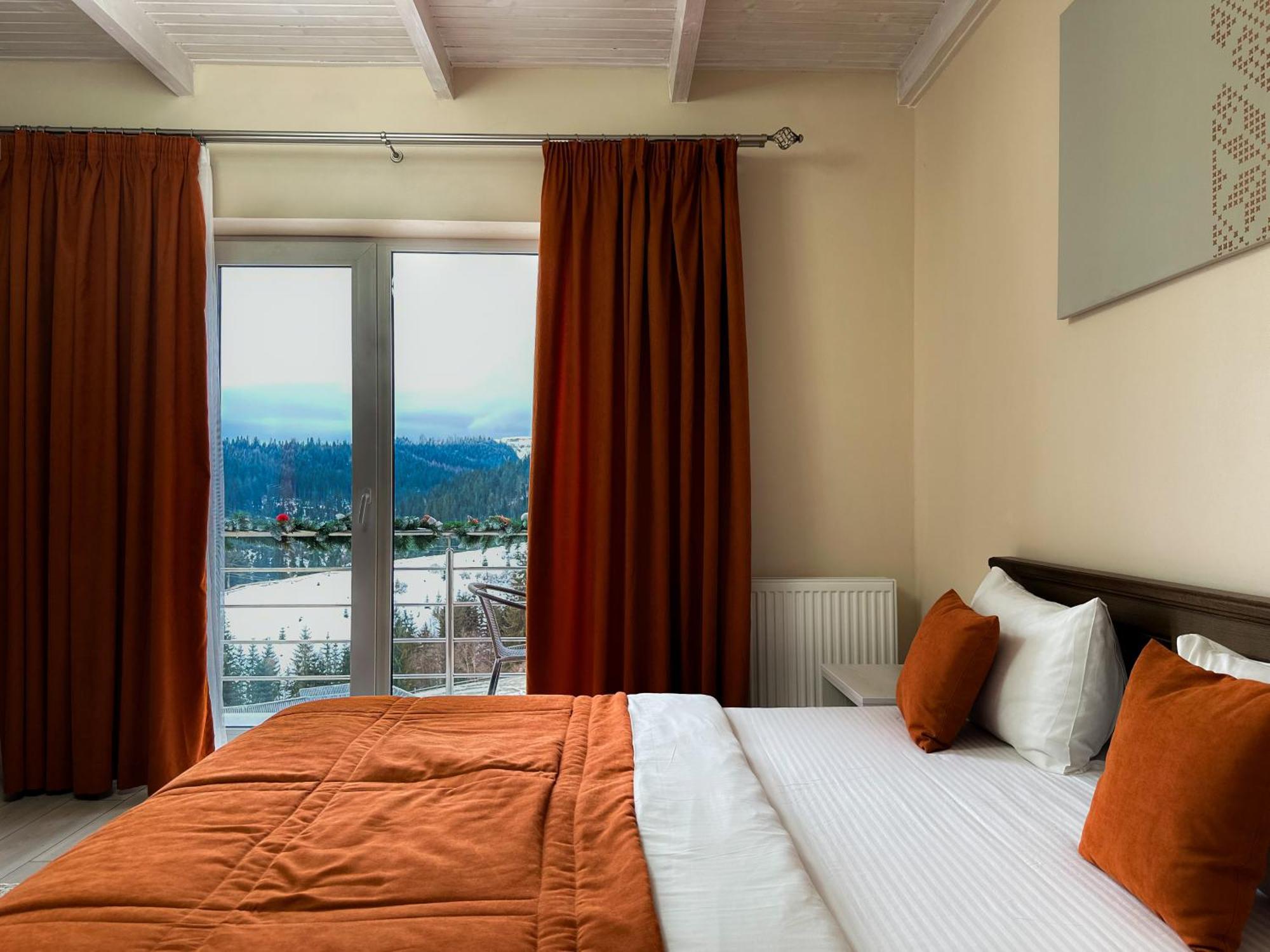 Шепіт Лісу Hotel Bukovel Bagian luar foto